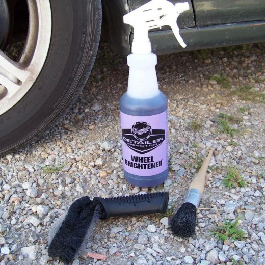 Ємність для рідин - Meguiar's Detailer Wheel Brightener 945 мл. фіолетова (D20140PK12)